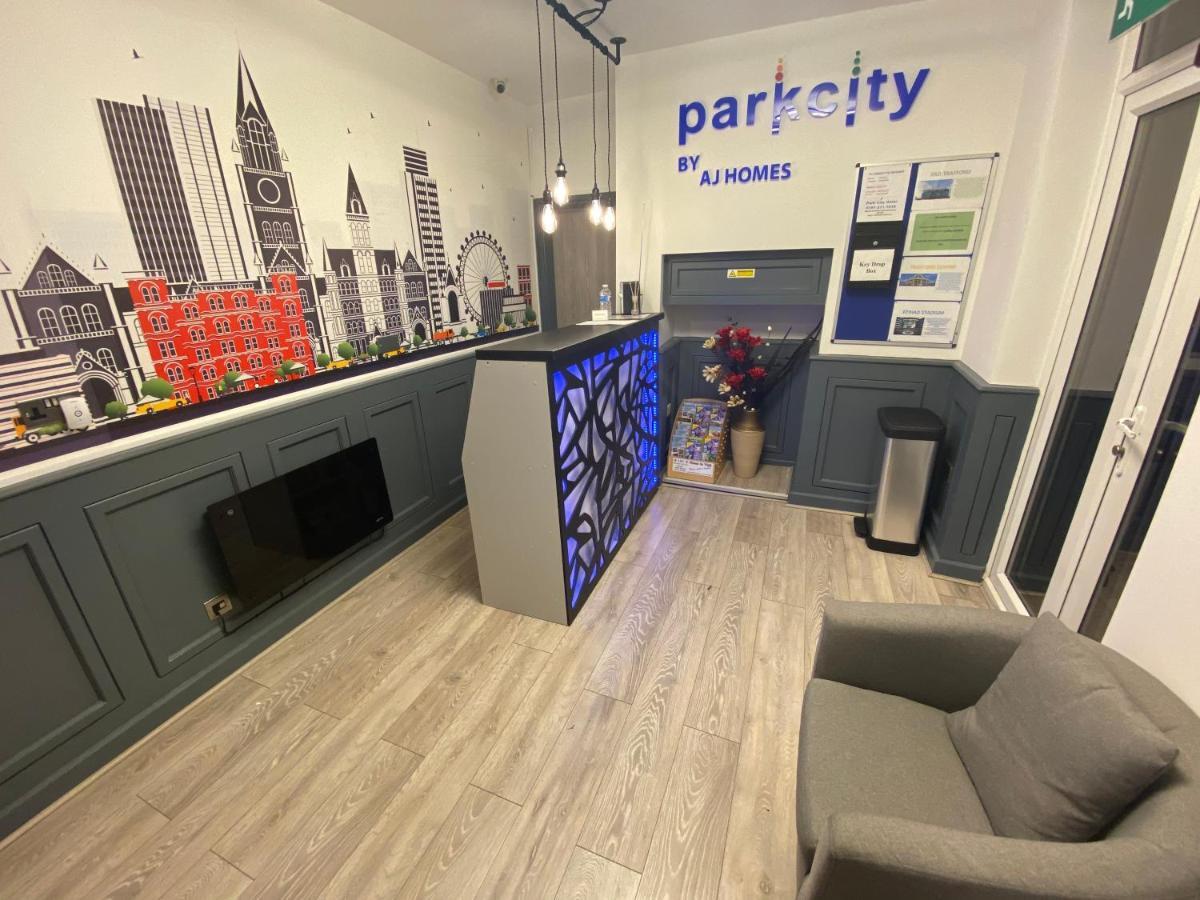Park City Suites Hotel Manchester Buitenkant foto